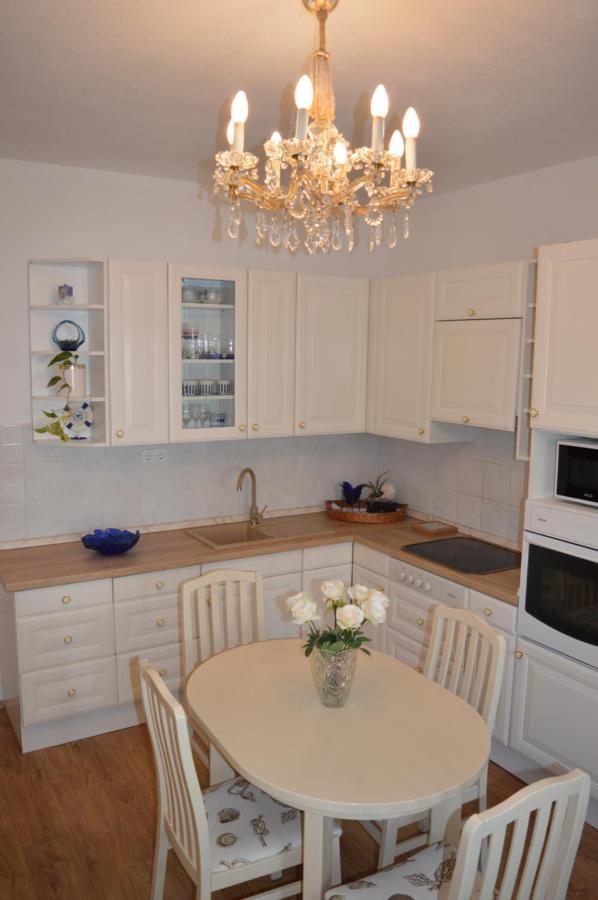 Apartment Nikolic Kastela Bagian luar foto