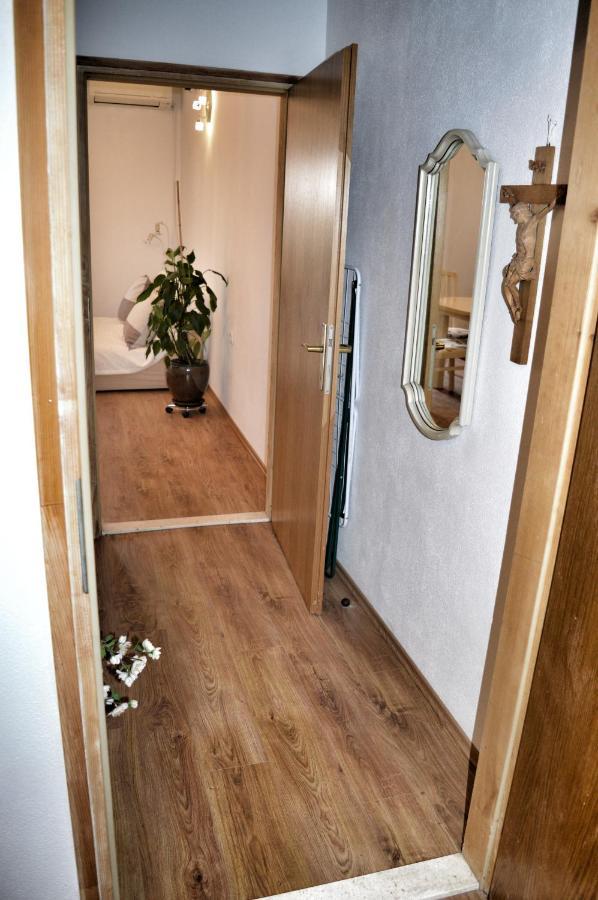 Apartment Nikolic Kastela Bagian luar foto