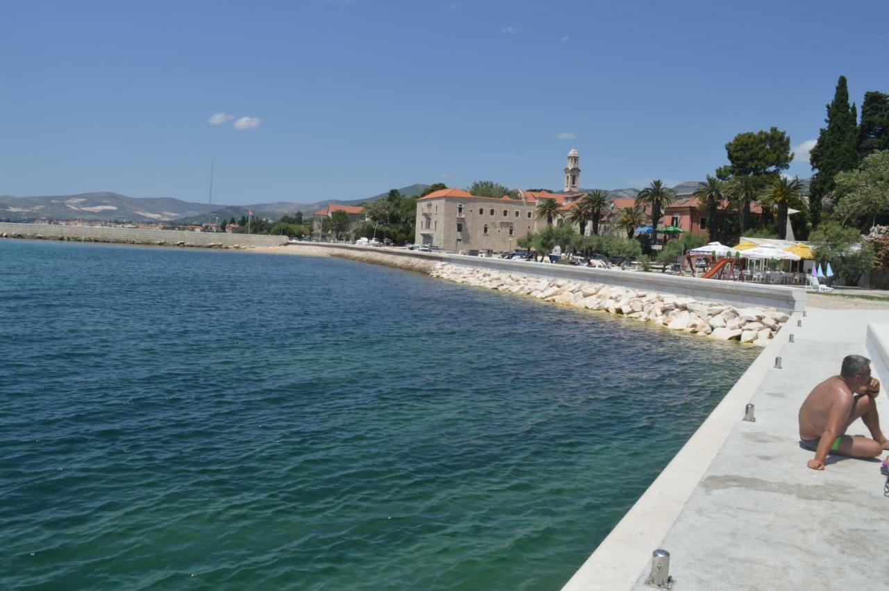 Apartment Nikolic Kastela Bagian luar foto